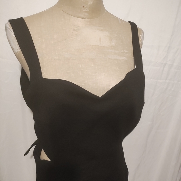 Retrolicious XL heart shaped black skirtall - Picture 3 of 6